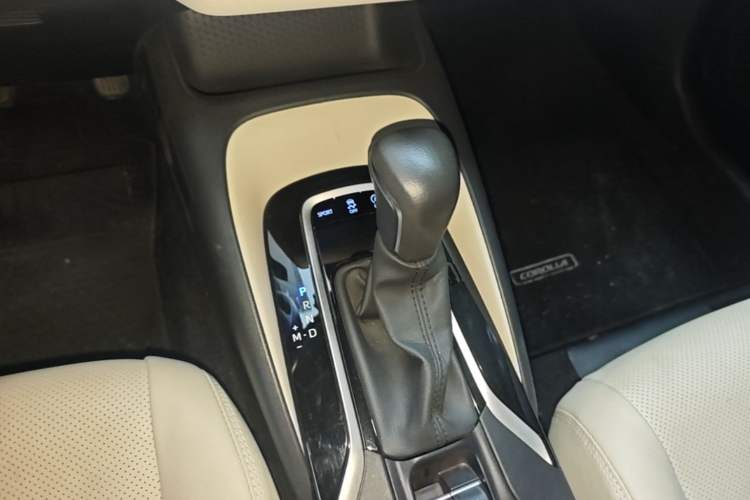 Used Toyota Corolla 2021 1.2T S-CVT Luxury Edition Gear Lever