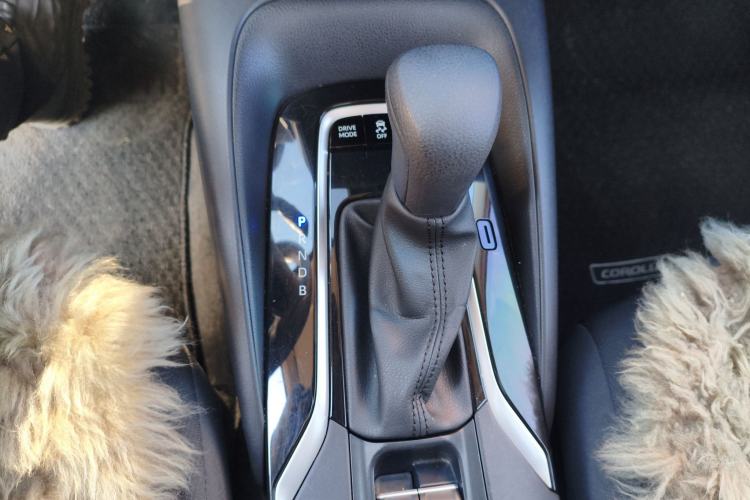 Used Toyota Corolla 2021 Dual-Motor 1.8L E-CVT Elite Edition Gear Lever