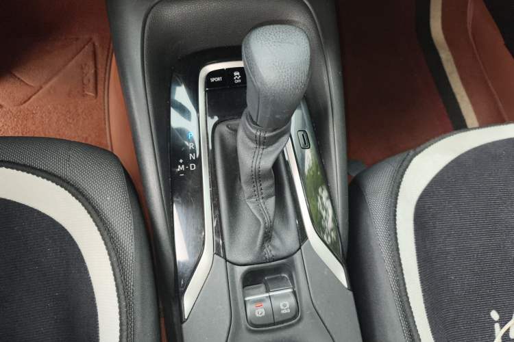 Used Toyota Corolla 2021 TNGA 1.5L CVT Elite Edition Gear Lever