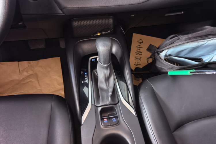 Used Toyota Corolla 2021 Dual-Motor 1.8L E-CVT Elite Edition Gear Lever