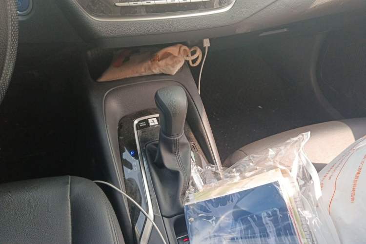 Used Toyota Corolla 2021 Dual-Motor 1.8L E-CVT Elite Edition Gear Lever