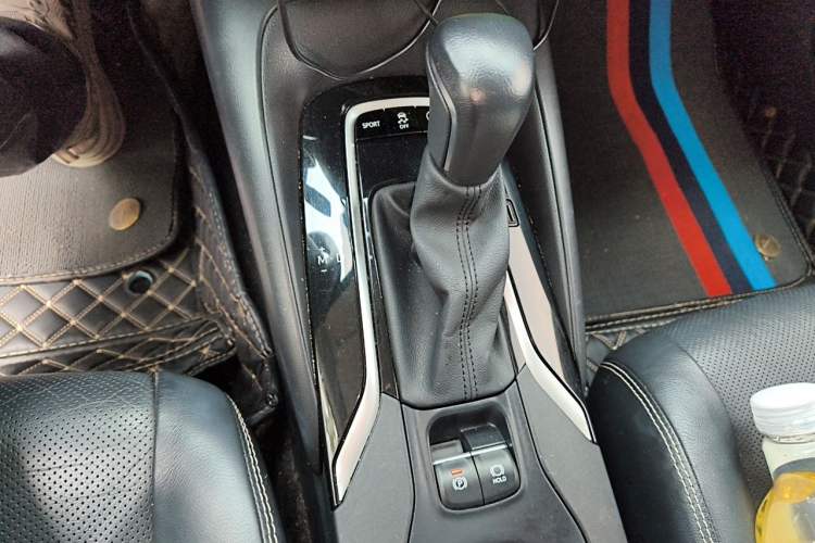 Used Toyota Corolla 2021 1.2T S-CVT Luxury Edition Gear Lever