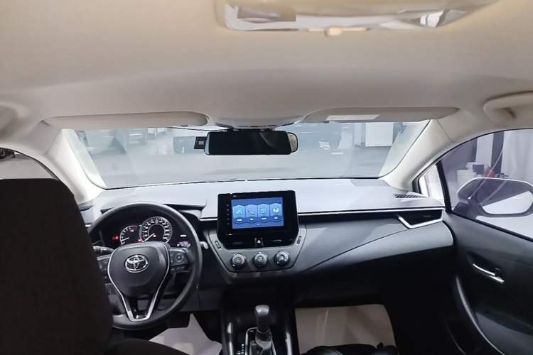 Used Toyota Corolla 2021 TNGA 1.5L CVT Pioneer Edition Headliner