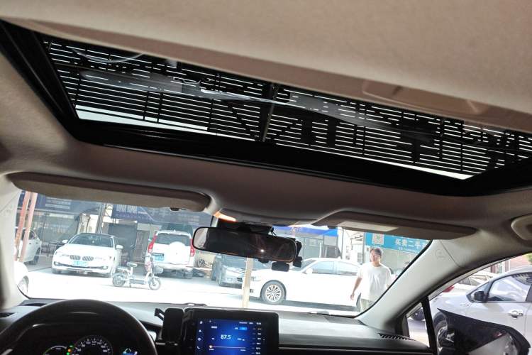 Used Toyota Corolla 2021 Dual-Motor 1.8L E-CVT Elite Edition Headliner