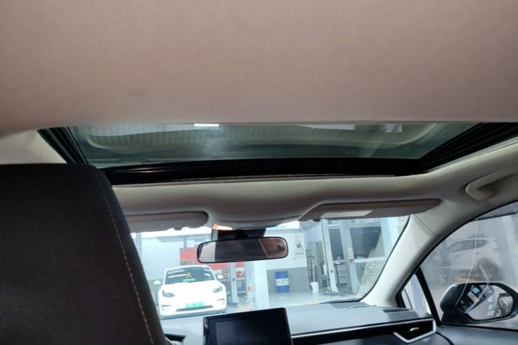 Used Toyota Corolla 2021 Dual-Motor 1.8L E-CVT Elite Edition Headliner