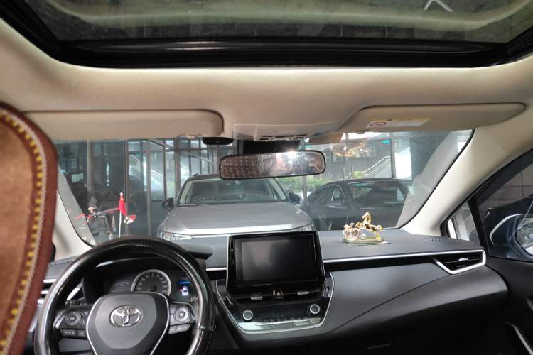 Used Toyota Corolla 2021 Dual-Motor 1.8L E-CVT Elite Edition Headliner
