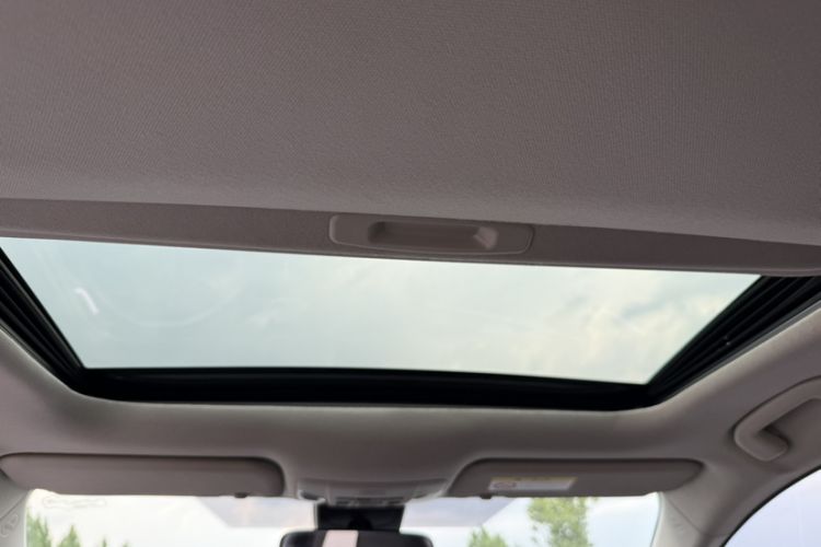 Used Toyota Corolla 2021 Dual-Motor 1.8L E-CVT Elite Edition Headliner