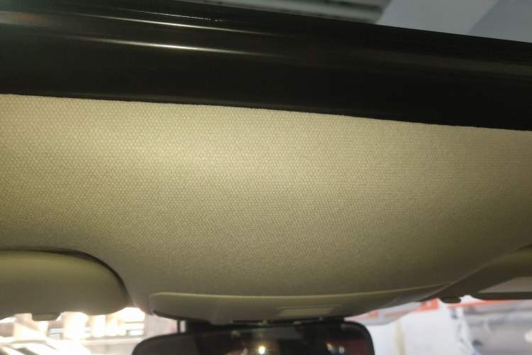 Used Toyota Corolla 2021 Dual-Motor 1.8L E-CVT Elite Edition Headliner