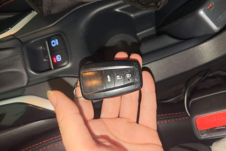 Used Toyota Corolla 2021 Dual-Motor 1.8L E-CVT Elite Edition Interior 1