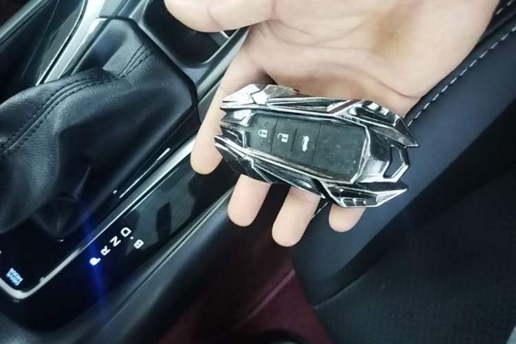 Used Toyota Corolla 2021 Dual-Motor 1.8L E-CVT Elite Edition Interior 1