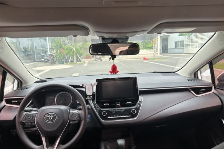 Used Toyota Corolla 2021 Dual-Motor 1.8L E-CVT Elite Edition Interior 1