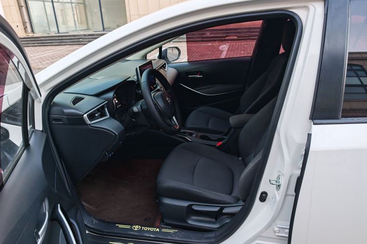 Used Toyota Corolla 2021 Dual-Motor 1.8L E-CVT Elite Edition Interior 1