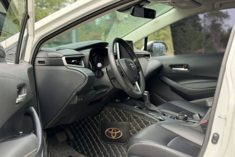 Used Toyota Corolla 2021 1.2T S-CVT Luxury Edition Interior 10