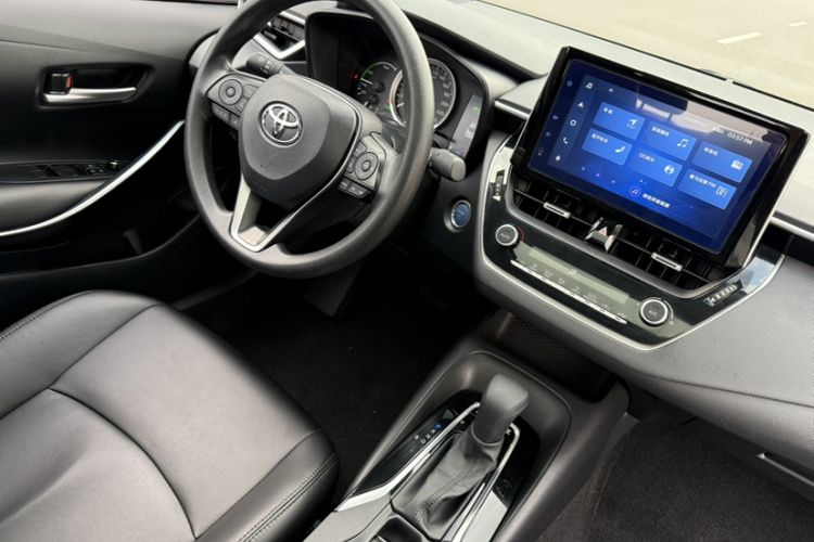 Used Toyota Corolla 2021 Dual-Motor 1.8L E-CVT Elite Edition Interior 10