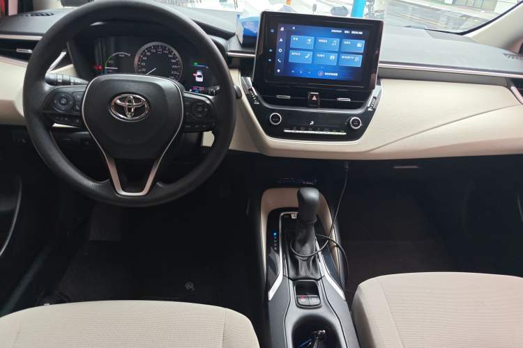 Used Toyota Corolla 2021 Dual-Motor 1.8L E-CVT Elite Edition Interior 2