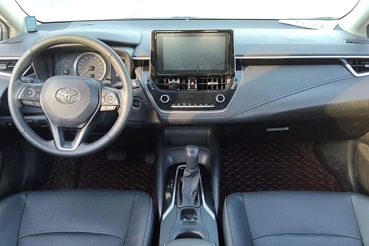 Used Toyota Corolla 2021 1.2T S-CVT Luxury Edition Interior 2