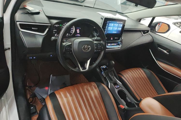 Used Toyota Corolla 2021 Dual-Motor 1.8L E-CVT Elite Edition Interior 2