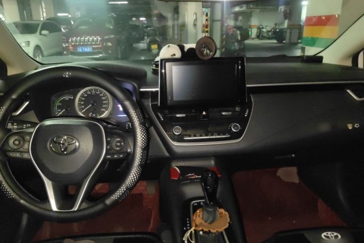 Used Toyota Corolla 2021 Dual-Motor 1.8L E-CVT Elite Edition Interior 2