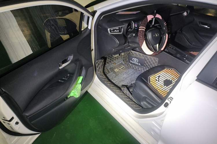 Used Toyota Corolla 2021 1.2T S-CVT Elite Edition Interior 3