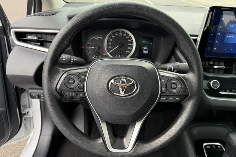 Used Toyota Corolla 2021 Dual-Motor 1.8L E-CVT Elite Edition Interior 3