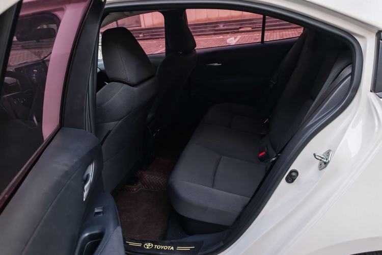 Used Toyota Corolla 2021 Dual-Motor 1.8L E-CVT Elite Edition Interior 3