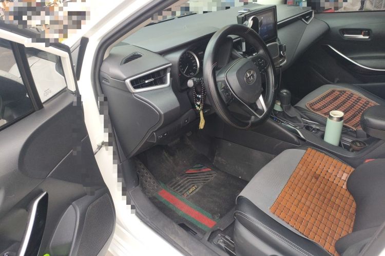 Used Toyota Corolla 2021 Dual-Motor 1.8L E-CVT Elite Edition Interior 3