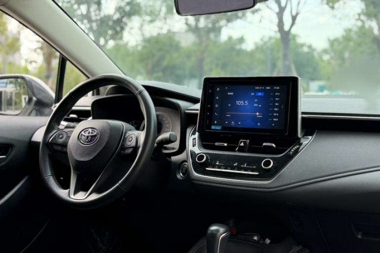 Used Toyota Corolla 2021 1.2T S-CVT Luxury Edition Interior 4