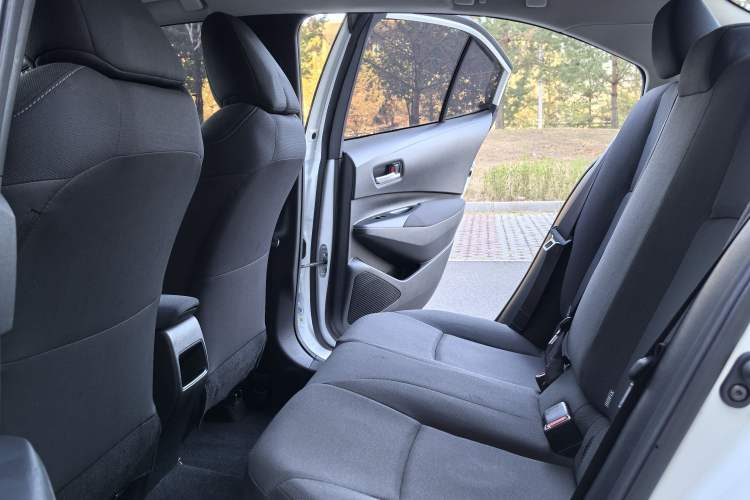 Used Toyota Corolla 2021 1.2T S-CVT Pioneer Edition Interior 4