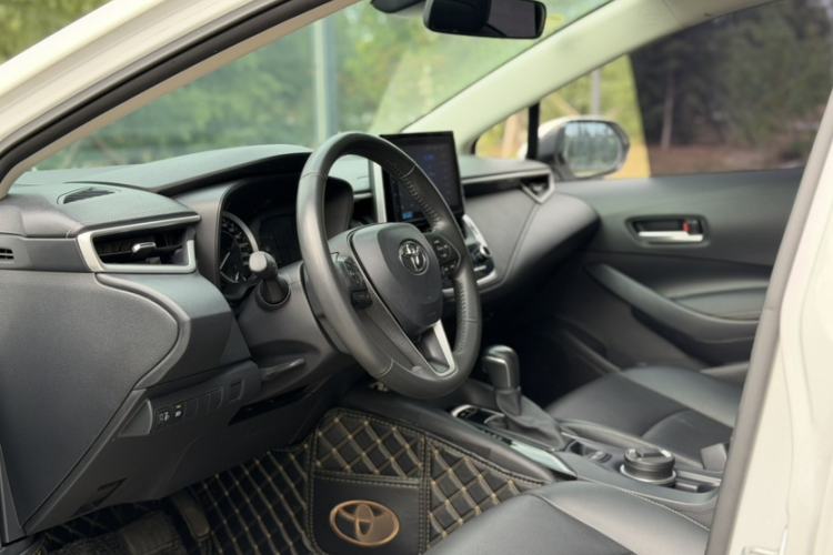 Used Toyota Corolla 2021 1.2T S-CVT Luxury Edition Interior 9