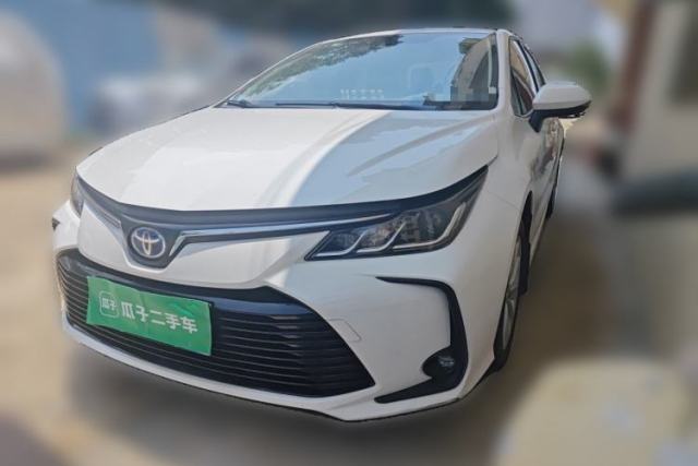 Ojetý Toyota Corolla 2021 Dual-Motor 1.8L E-CVT Elite Edition