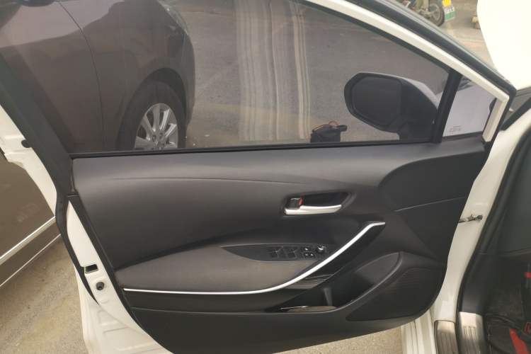 Used Toyota Corolla 2021 Dual-Motor 1.8L E-CVT Elite Edition Left Front Door Interior