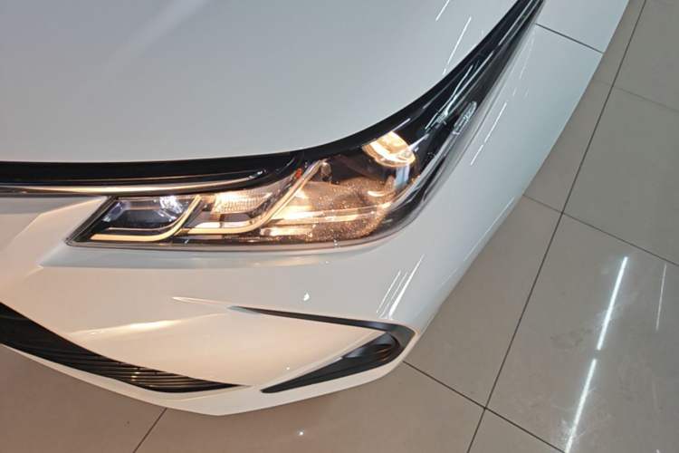 Used Toyota Corolla 2021 Dual-Motor 1.8L E-CVT Elite Edition Left Front Headlight