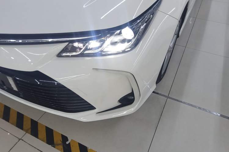 Used Toyota Corolla 2021 Dual-Motor 1.8L E-CVT Elite Edition Left Front Headlight