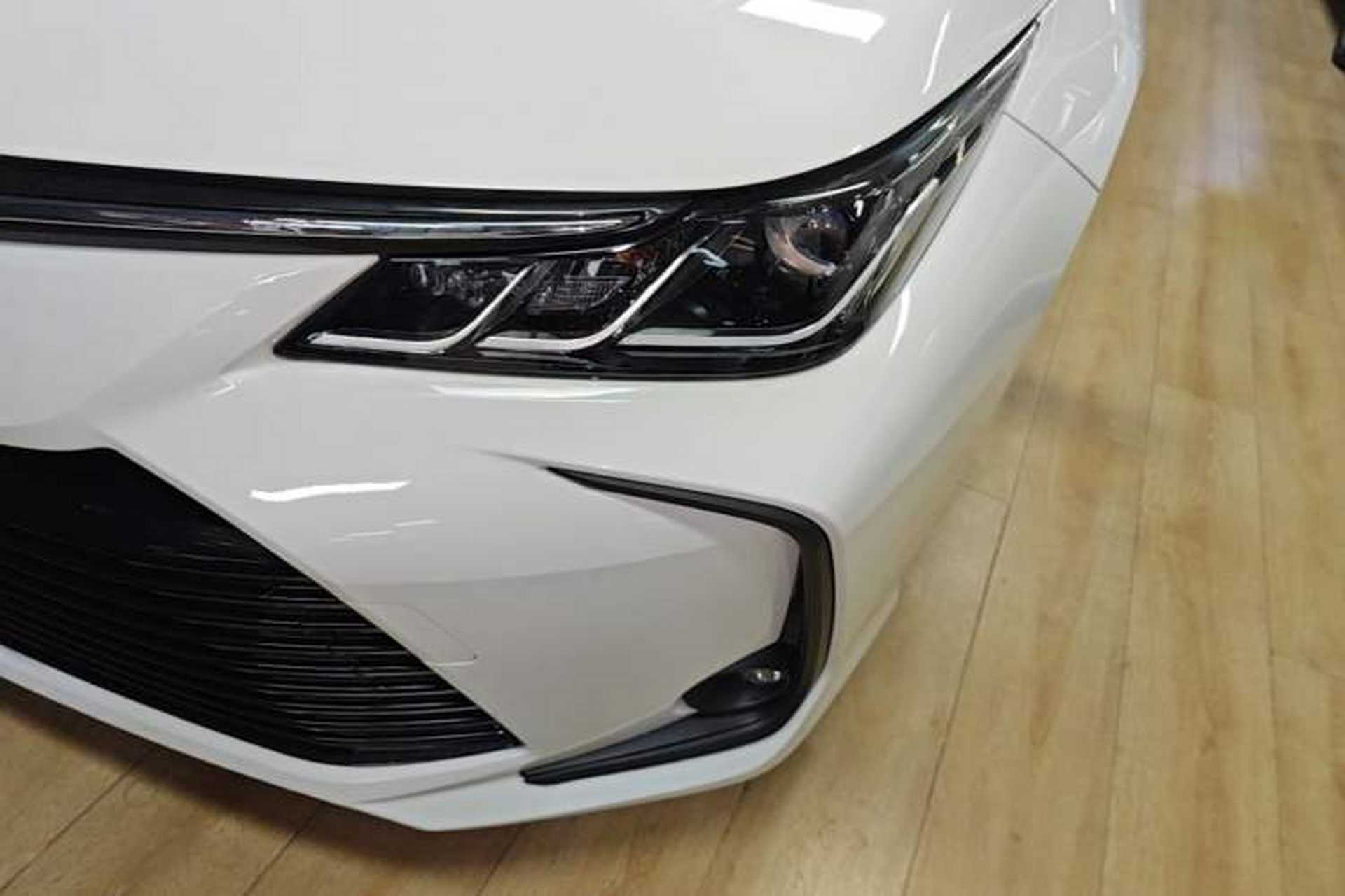 Used Toyota Corolla 2021 Dual-Motor 1.8L E-CVT Elite Edition Left Front Headlight