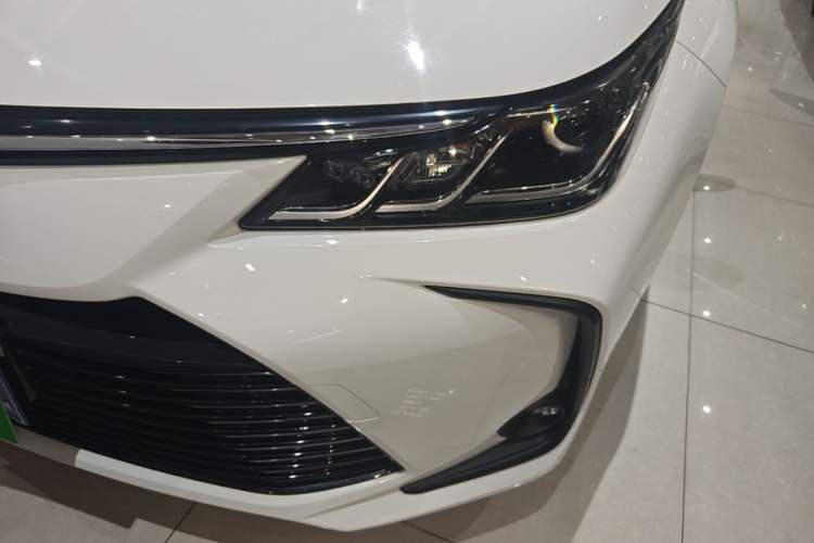 Used Toyota Corolla 2021 Dual-Motor 1.8L E-CVT Elite Edition Left Front Headlight