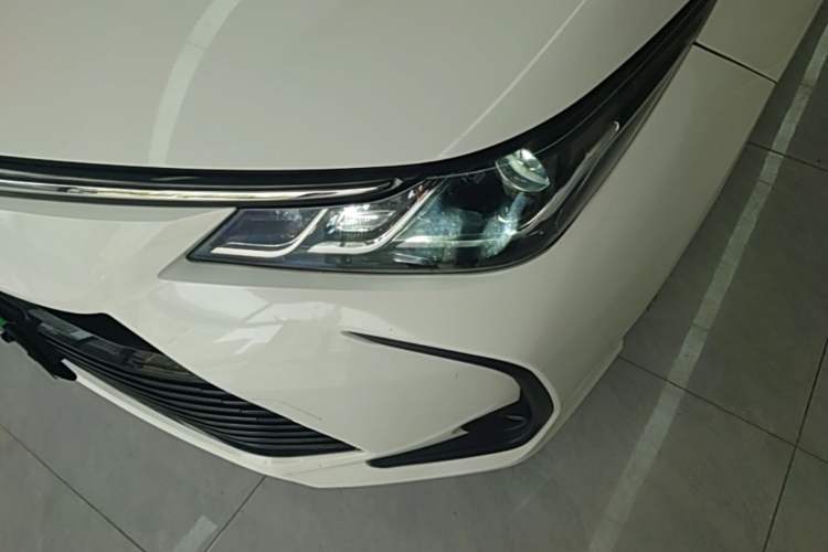 Used Toyota Corolla 2021 Dual-Motor 1.8L E-CVT Elite Edition Left Front Headlight