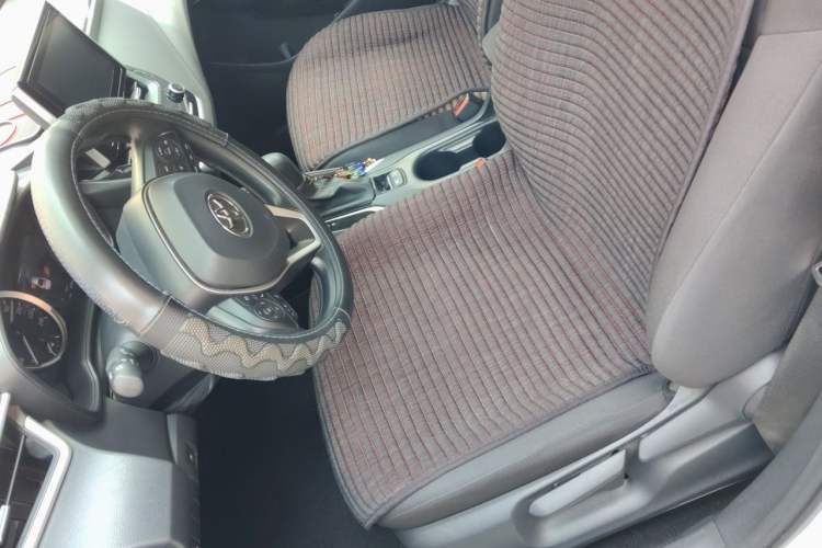 Used Toyota Corolla 2021 Dual-Motor 1.8L E-CVT Elite Edition Left Front Seat