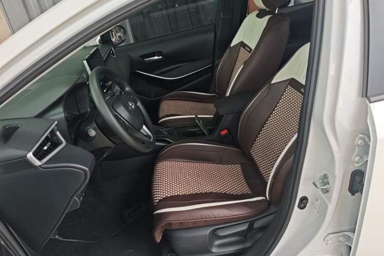 Used Toyota Corolla 2021 Dual-Motor 1.8L E-CVT Elite Edition Left Front Seat