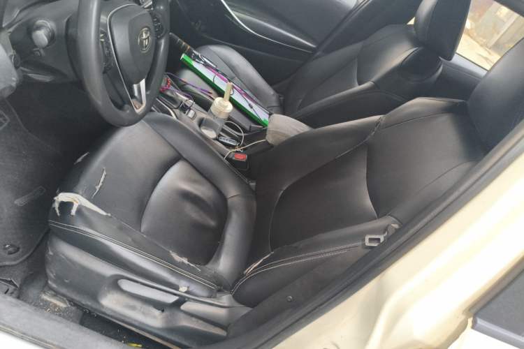 Used Toyota Corolla 2021 Dual-Motor 1.8L E-CVT Elite Edition Left Front Seat