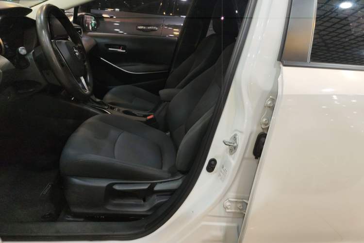 Used Toyota Corolla 2021 Dual-Motor 1.8L E-CVT Elite Edition Left Front Seat