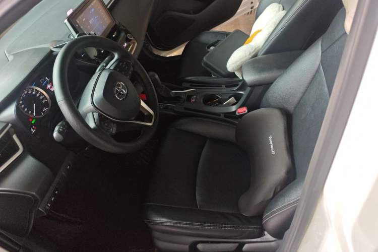 Used Toyota Corolla 2021 Dual-Motor 1.8L E-CVT Elite Edition Left Front Seat