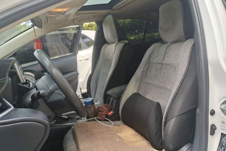 Used Toyota Corolla 2021 Dual-Motor 1.8L E-CVT Elite Edition Left Front Seat