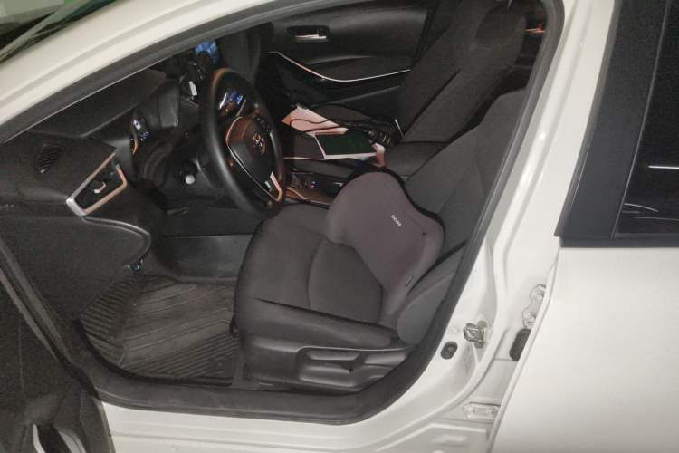 Used Toyota Corolla 2021 Dual-Motor 1.8L E-CVT Elite Edition Left Front Seat