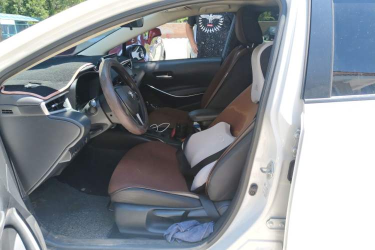 Used Toyota Corolla 2021 Dual-Motor 1.8L E-CVT Elite Edition Left Front Seat