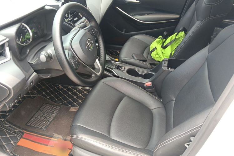 Used Toyota Corolla 2021 Dual-Motor 1.8L E-CVT Elite Edition Left Front Seat