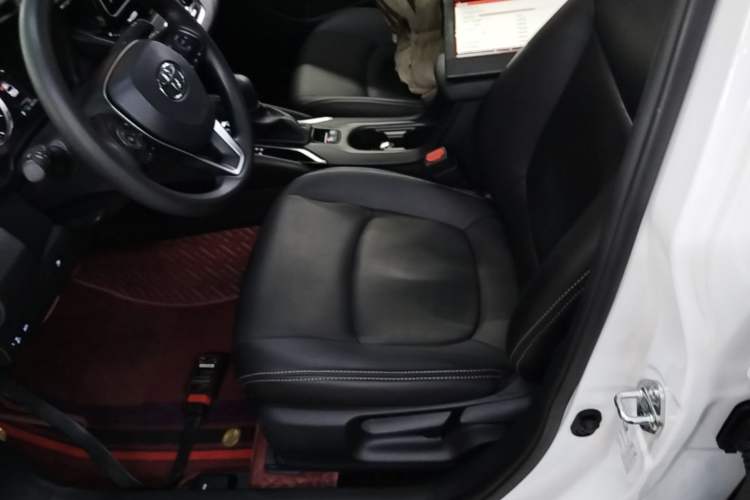 Used Toyota Corolla 2021 Dual-Motor 1.8L E-CVT Elite Edition Left Front Seat