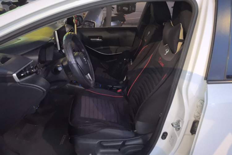 Used Toyota Corolla 2021 Dual-Motor 1.8L E-CVT Elite Edition Left Front Seat
