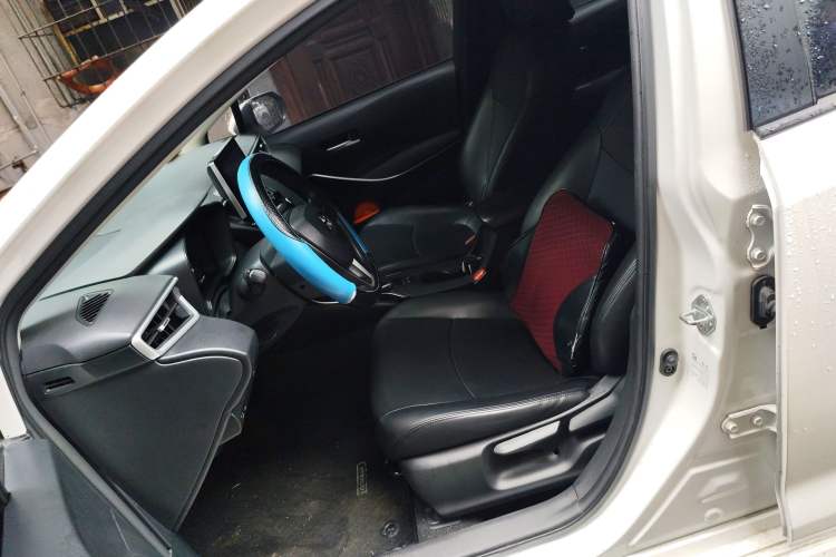 Used Toyota Corolla 2021 Dual-Motor 1.8L E-CVT Elite Edition Left Front Seat