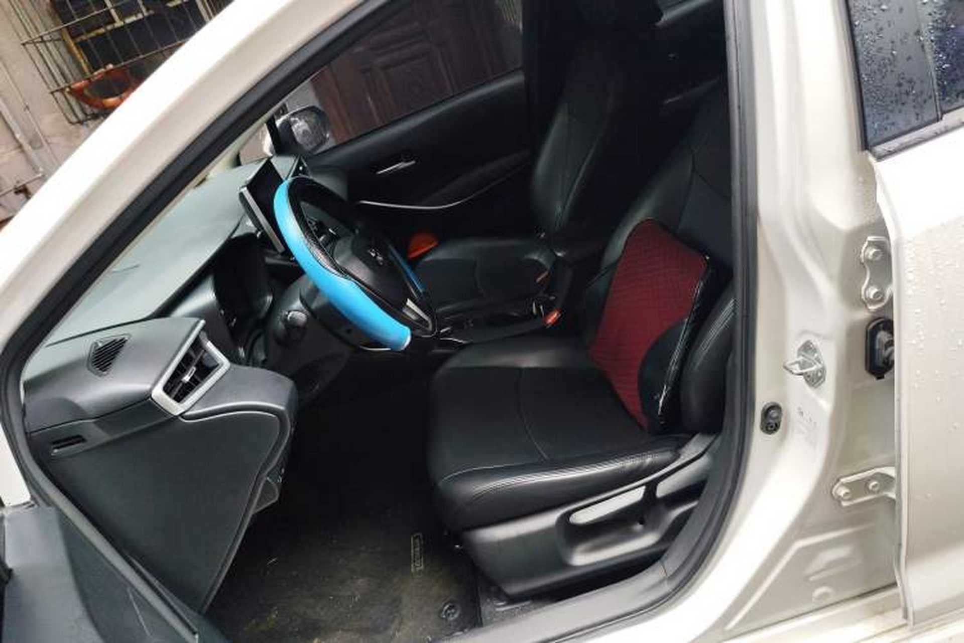 Used Toyota Corolla 2021 Dual-Motor 1.8L E-CVT Elite Edition Left Front Seat