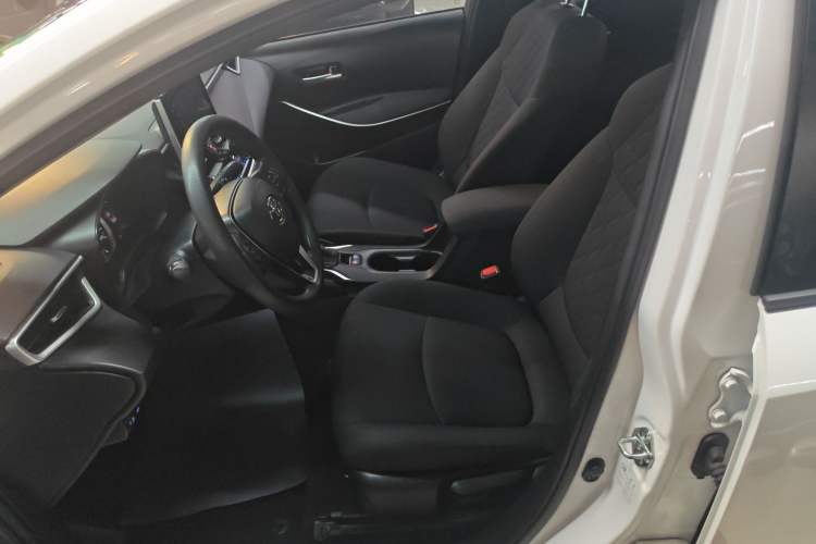 Used Toyota Corolla 2021 Dual-Motor 1.8L E-CVT Elite Edition Left Front Seat